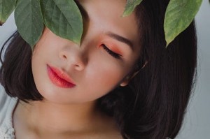 恐怖鬼屋逃生双人版：情侣挑战结果令人意外，女生比男生勇敢？