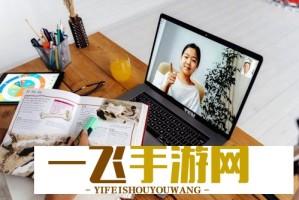 程璐豆豆极狐汽车展台开麦，超闪舞台效果震撼！