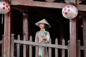 岁女性应该如何选择精华液？不同类型精华液对肌肤的影响大吗？