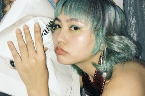 张杰演唱会惊现大鸟巢造型 小鸟球表演引爆全场尖叫